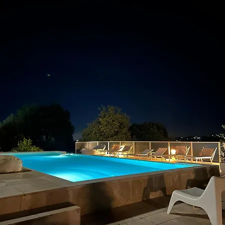 Il Trullo Di Simona Alojamento de Acomodação e Pequeno-almoço Locorotondo